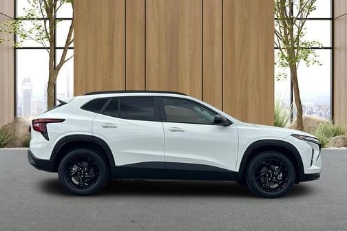 Summit White 2026 Chevrolet Trax LT