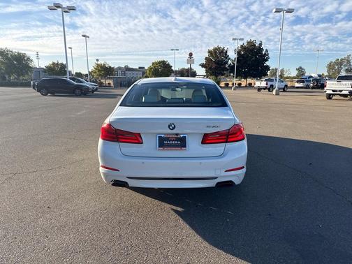 Alpine White 2019 BMW 540 540i