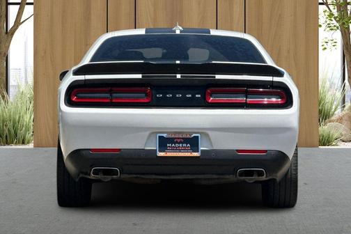 White Knuckle Clearcoat 2018 Dodge Challenger SXT