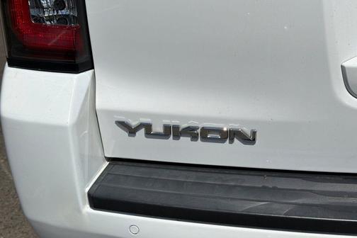 Summit White 2020 GMC Yukon SLT