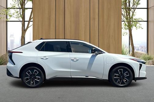 Pearl 2026 Toyota bZ XLE Plus