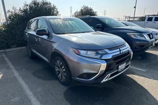 2020 Mitsubishi Outlander ES
