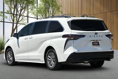 Ice 2024 Toyota Sienna LE