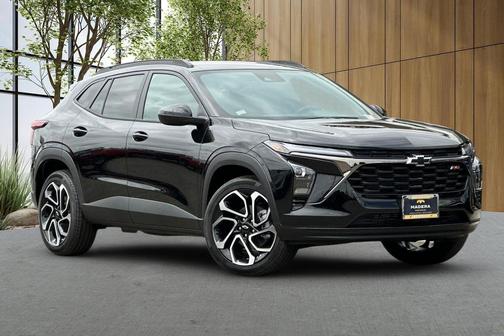 Mosaic Black Metallic 2026 Chevrolet Trax FWD 2RS