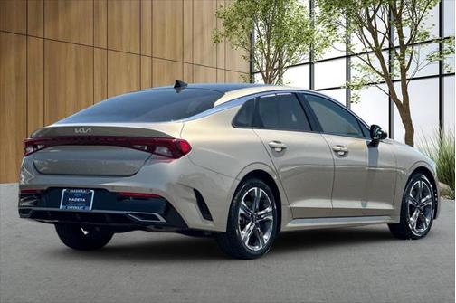 2022 Kia K5 EX