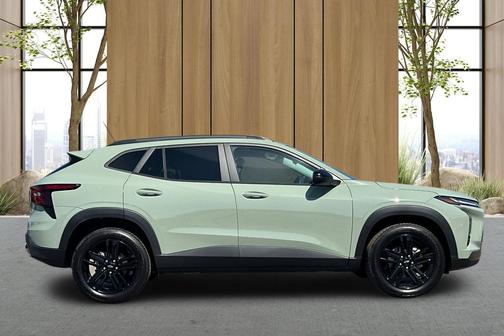 Cacti Green 2026 Chevrolet Trax FWD ACTIV