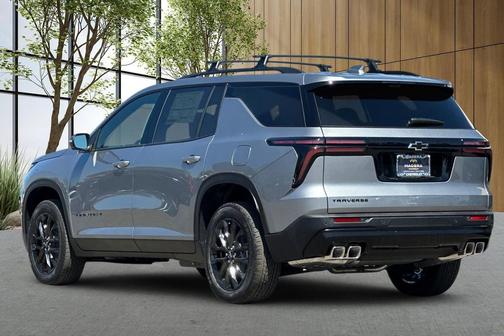 Sterling Gray Metallic 2026 Chevrolet Traverse LT