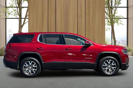Cayenne Red 2022 GMC Acadia AWD SLE