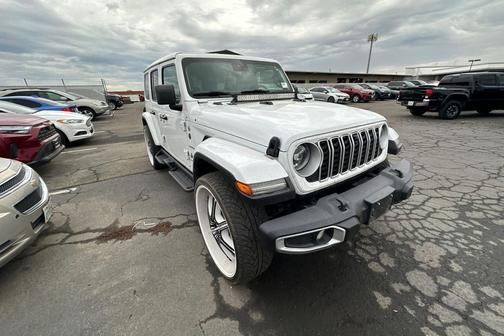 2024 Jeep Wrangler 4-Door Sahara 4x4