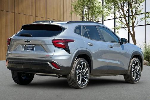 Sterling Gray Metallic 2026 Chevrolet Trax FWD 2RS