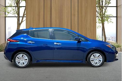 2023 Nissan Leaf S 40 kWh
