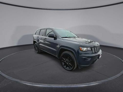 2017 Jeep Grand Cherokee Altitude