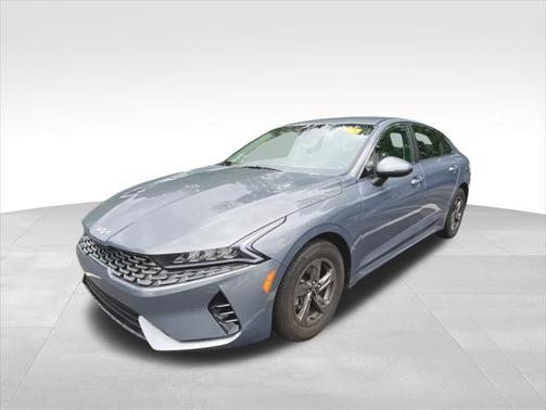 2022 Kia K5 LXS