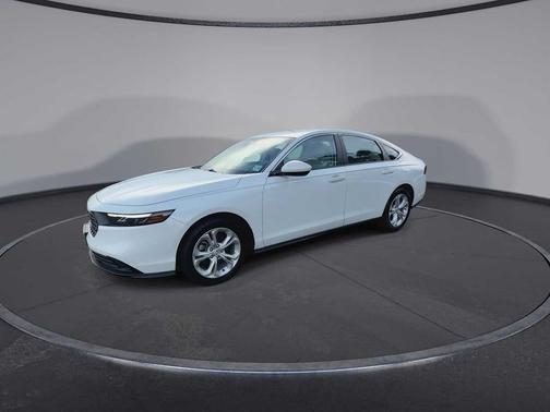 Platinum White Pearl 2023 Honda Accord LX 1.5T
