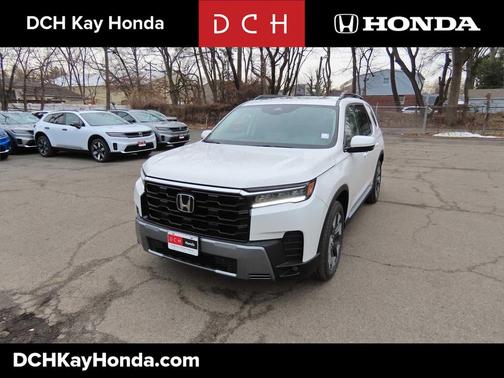 Platinum White Pearl 2026 Honda Pilot Touring 8-Passenger