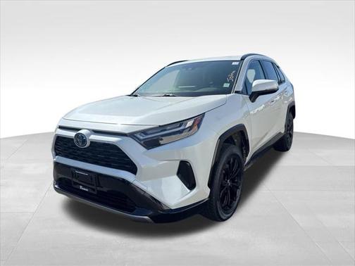 2022 Toyota RAV4 Hybrid SE