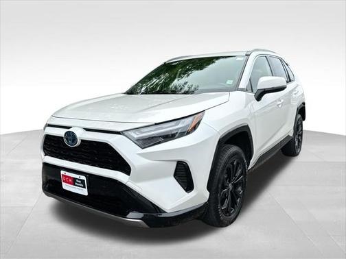 2022 Toyota RAV4 Hybrid SE
