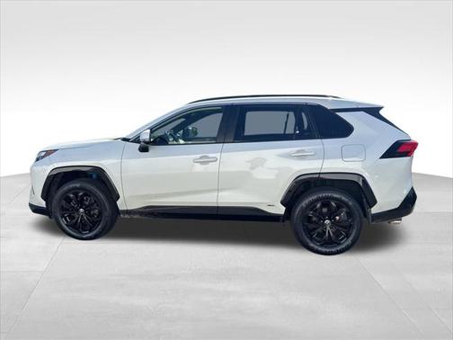 2022 Toyota RAV4 Hybrid SE