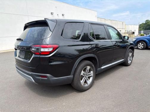 Crystal Black Pearl 2024 Honda Pilot EX-L