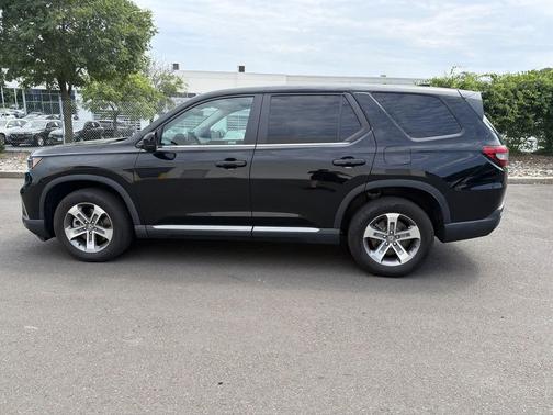 Crystal Black Pearl 2024 Honda Pilot EX-L
