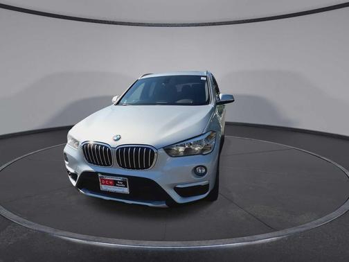 Glacier Silver Metallic 2018 BMW X1 xDrive28i