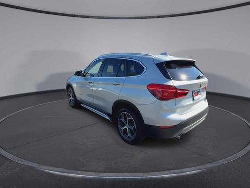 Glacier Silver Metallic 2018 BMW X1 xDrive28i