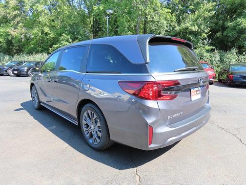 Modern Steel Metallic 2026 Honda Odyssey Touring