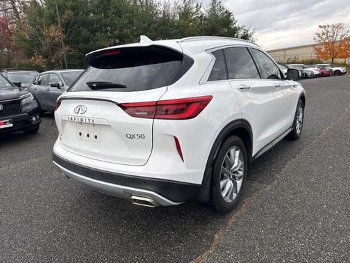2021 INFINITI QX50 LUXE AWD