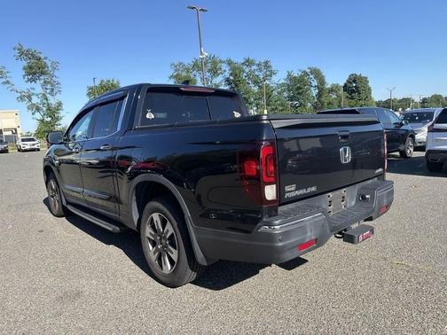 Crystal Black Pearl 2017 Honda Ridgeline RTL-E
