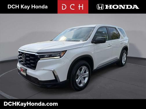 Platinum White Pearl 2023 Honda Pilot AWD LX