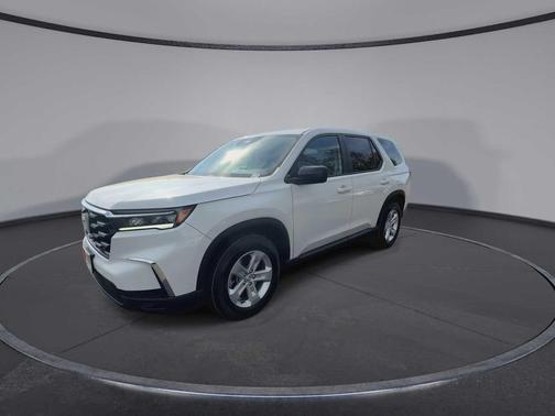 Platinum White Pearl 2023 Honda Pilot AWD LX
