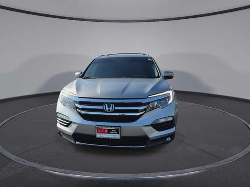 Lunar Silver Metallic 2017 Honda Pilot Elite