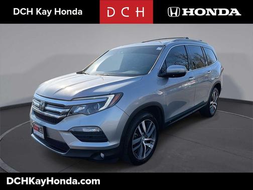 Lunar Silver Metallic 2017 Honda Pilot Elite
