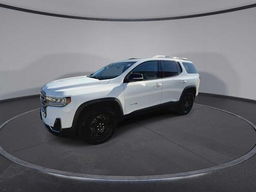 2022 GMC Acadia AWD AT4