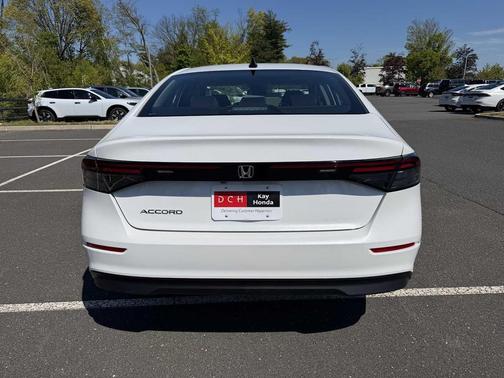 Platinum White Pearl 2026 Honda Accord SE