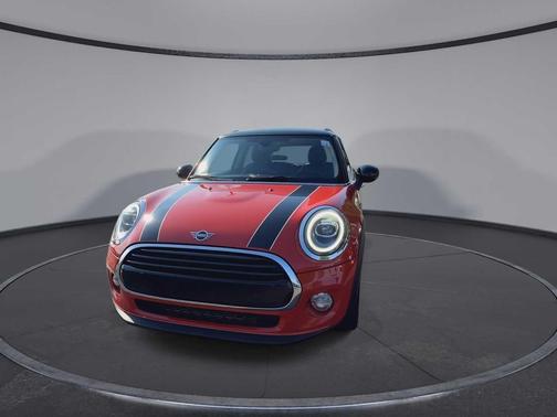 Solaris Orange Metallic 2019 MINI Hardtop Cooper