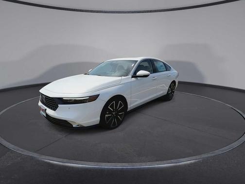 Platinum White Pearl 2026 Honda Accord Hybrid Touring