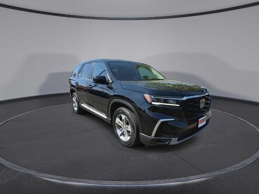Crystal Black Pearl 2023 Honda Pilot AWD EX-L 8 Passenger