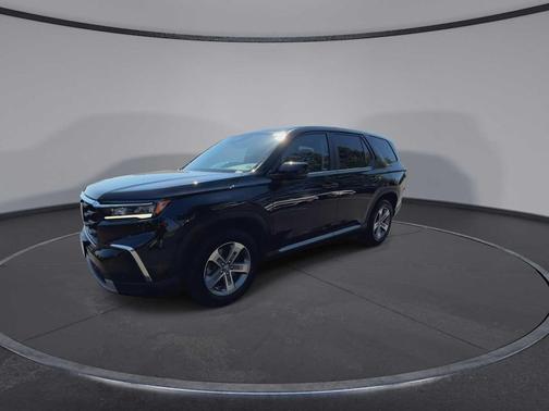 Crystal Black Pearl 2023 Honda Pilot AWD EX-L 8 Passenger