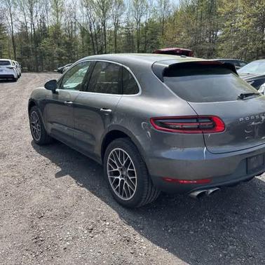 Agate Gray Metallic 2016 Porsche Macan Macan S