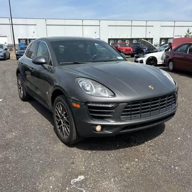 Agate Gray Metallic 2016 Porsche Macan Macan S