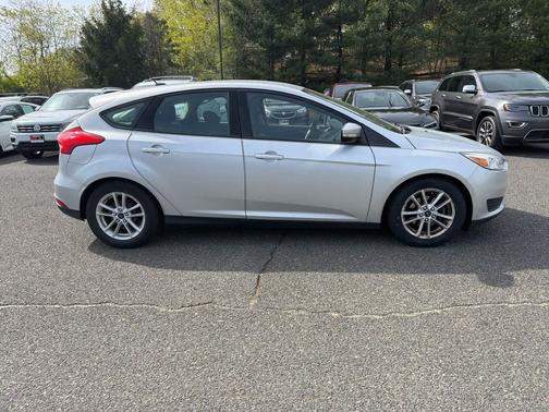 INGOT SILVER 2015 Ford Focus SE