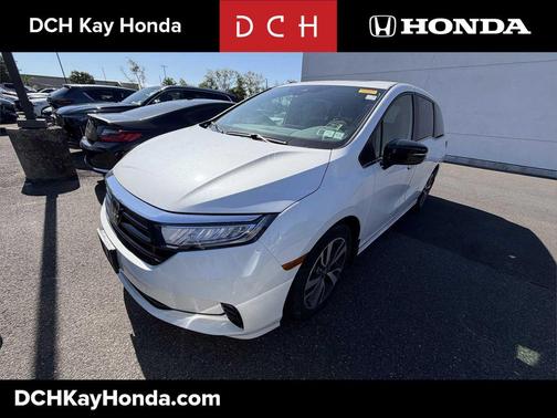 Platinum White Pearl 2023 Honda Odyssey Touring