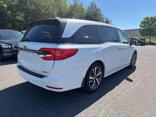Platinum White Pearl 2023 Honda Odyssey Touring