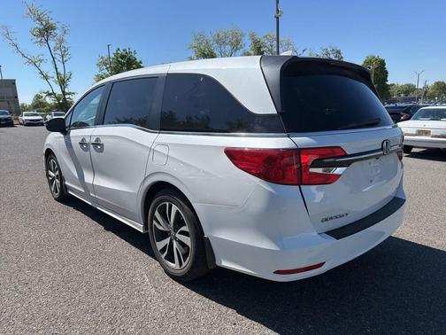 Platinum White Pearl 2023 Honda Odyssey Touring