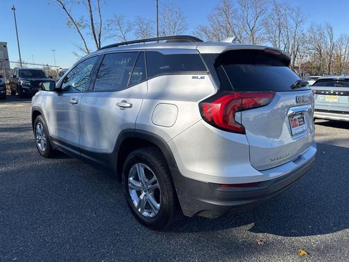 2020 GMC Terrain SLE