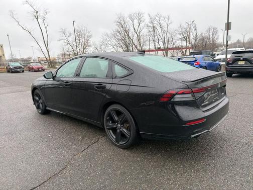 Crystal Black Pearl 2023 Honda Accord Hybrid Sport-L
