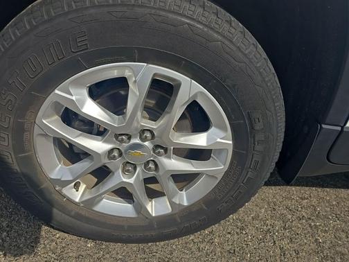 Summit White 2019 Chevrolet Traverse LT Cloth