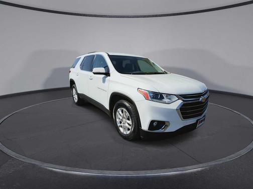 Summit White 2019 Chevrolet Traverse LT Cloth