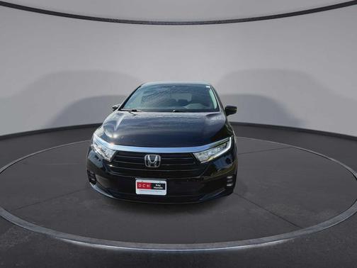 Crystal Black Pearl 2024 Honda Odyssey EX-L